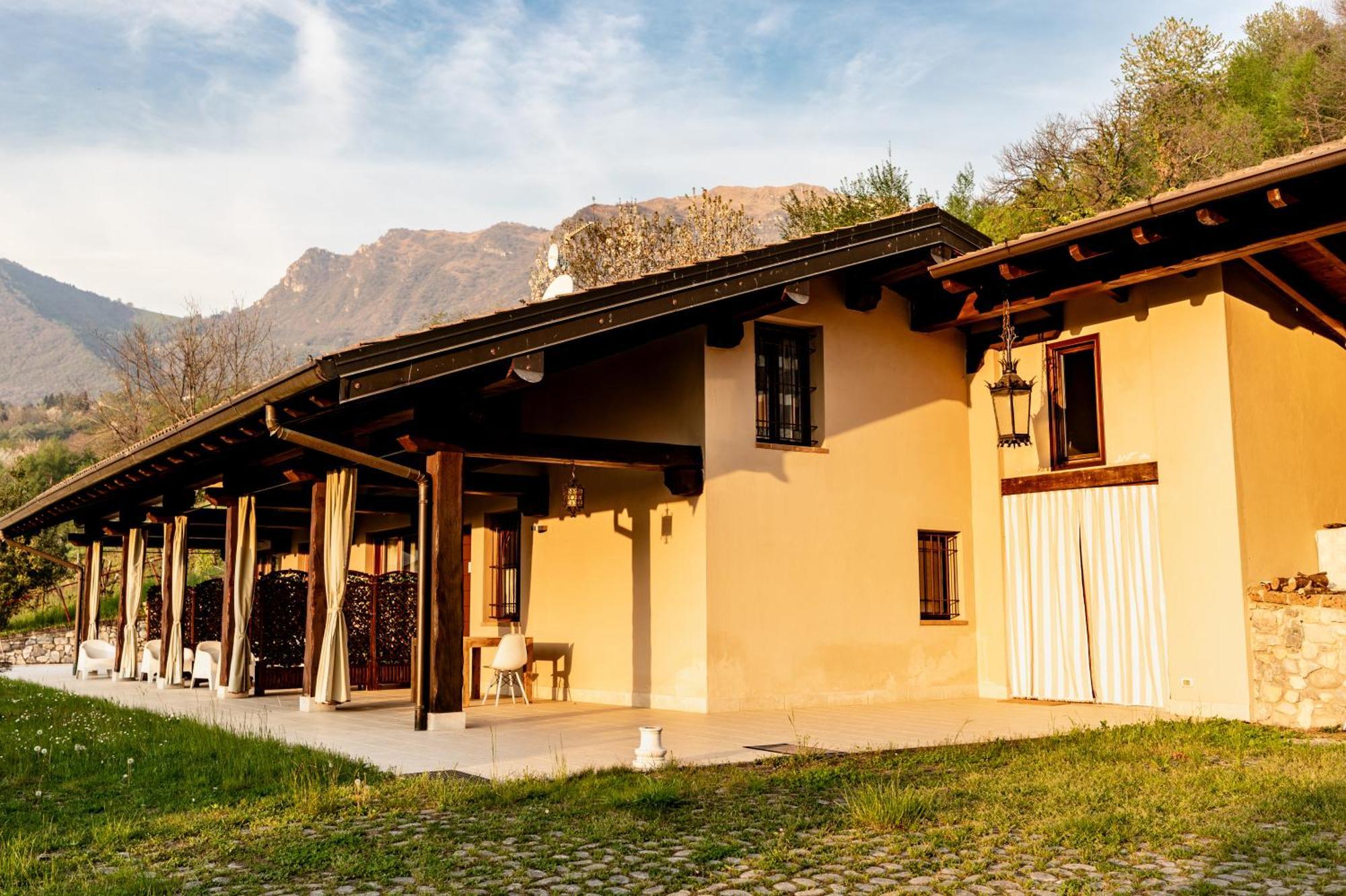 Agriturismo Da Gesi Sale Marasino Exterior photo